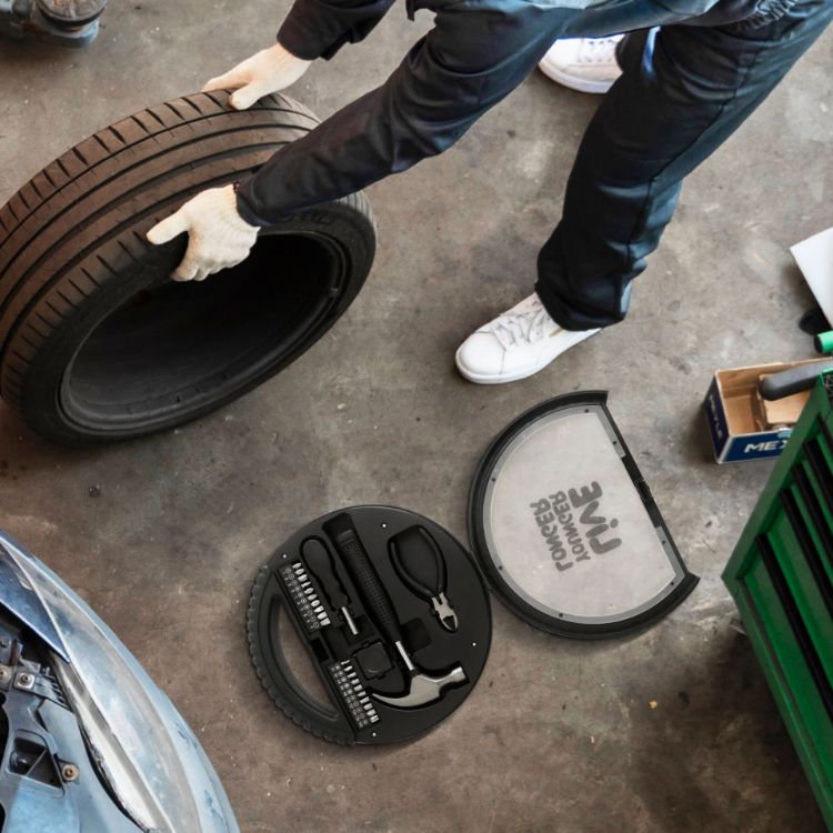 Picture of Car wheel tool kit