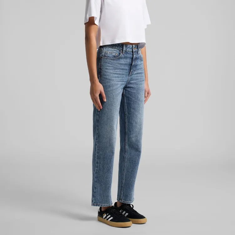 Picture of Wo's Straight Jeans